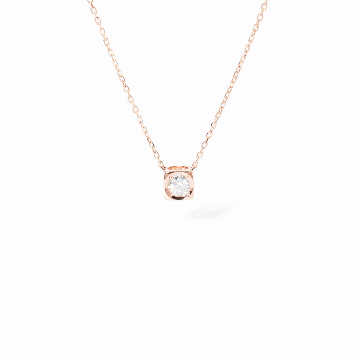 Collier Le Cube Diamant moyen modèle