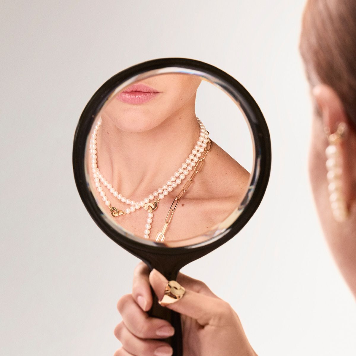 Menottes dinh van pearl medium necklace 